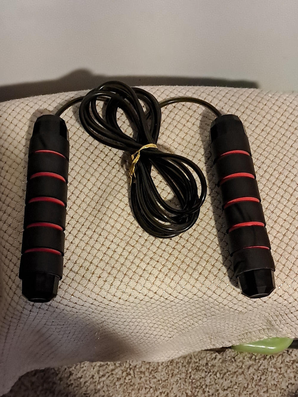 Black and Red Foam Handle Jump Rope for Men